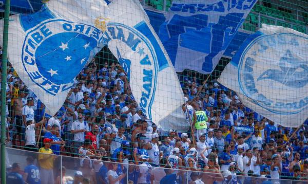 Raposa começa competição com seis pontos a menos que adversários.(Imagem:© Vinnicius Silva/Cruzeiro/Direitos Reservados)