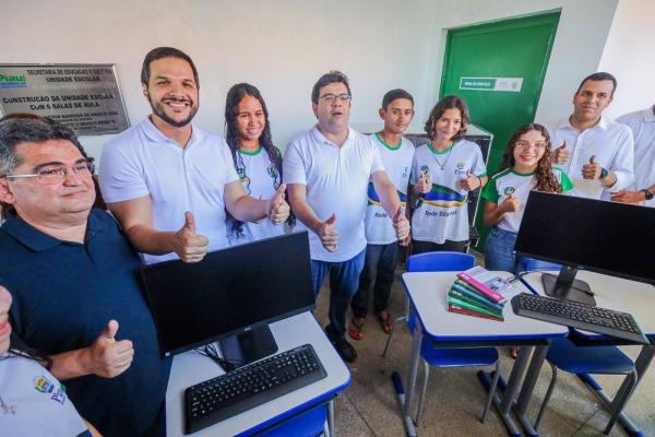 Governador e secretário da Educação assinam ordem de serviço para construção e reforma de escolas(Imagem:Divulgação)