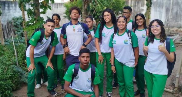 Estudantes da rede estadual transformam horta escolar em exemplo de sustentabilidade e aprendizado em Valença.(Imagem:Ascom Seduc)