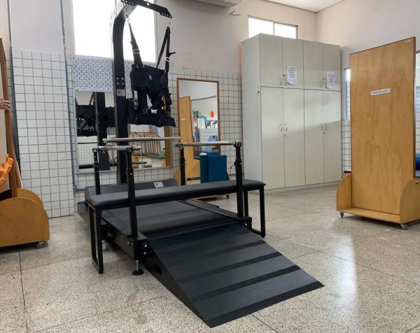 O Ceir é o primeiro Centro de Reabilitação do Piauí a contar com esse conjunto completo, que inclui a esteira neurofuncional e o suporte de peso parcial.(Imagem:Divulgação)