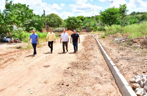 Obra de calçamento do projeto Avançar Cidades em Floriano segue em pleno andamento(Imagem:Reprodução/Instagram)