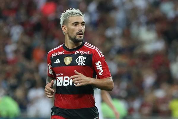 Arrascaeta revelou que gostaria de usar a camisa 10 do Flamengo.(Imagem:Lucas Tavares)