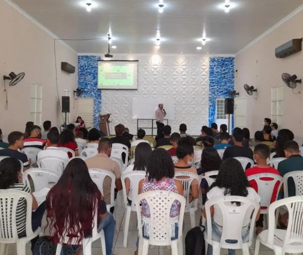 Projeto oferece revisões gratuitas e ajuda estudantes da Zona Norte de Teresina na preparação para o Enem.(Imagem:Reprodução/Redes sociais)