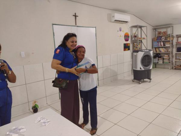 Rotary Club de Floriano Médio Parnaíba promove ação de solidariedade na APAE com entrega de brindes e dafé da manhã.(Imagem:FlorianoNews)