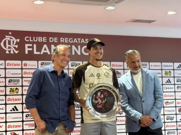 Flamengo faz homenagem a Pedro, maior artilheiro do clube no s&eacute;culo.(Imagem:Luiza S&aacute;)