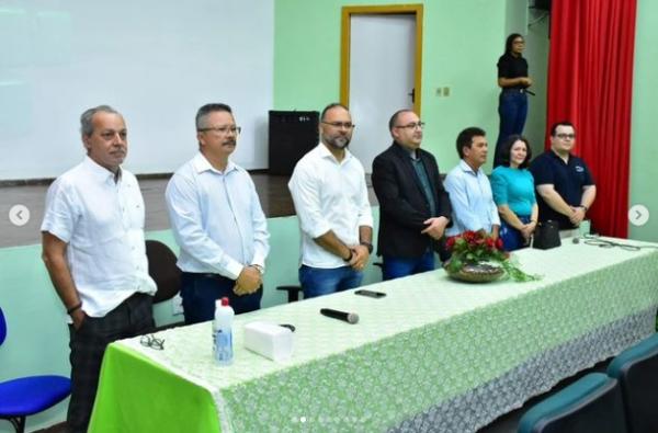 Vereador Joab Curvina participa de formação 