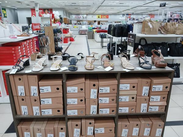  Armaz&eacute;m Para&iacute;ba de Floriano aposta em novidades e promo&ccedil;&otilde;es para o Dia das M&atilde;es(Imagem:FlorianoNews)