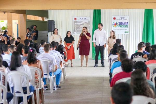 Secretário Washington Bandeira participou da abertura do ano letivo no Ceti Lourival Parente, em Teresina.(Imagem:Divulgação)