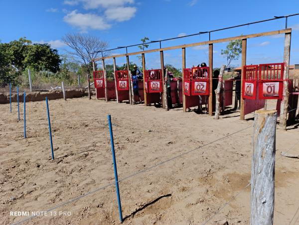 Homem sofre traumatismo craniano após ser atingido por cavalo durante vaquejada em Barão de Grajaú.(Imagem:FlorianoNews)