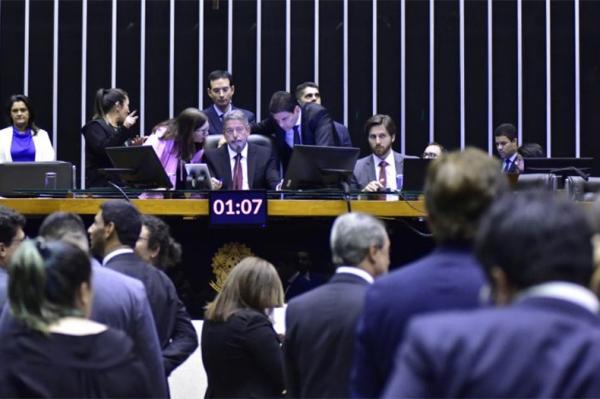 Governo tenta barrar proposta de desoneração para prefeituras na Câmara.(Imagem:Zeca Ribeiro / Câmara dos Deputados)