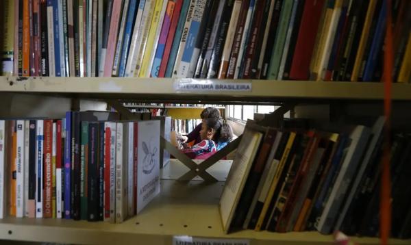 Objetivo é ouvir a população sobre ações para desenvolver a leitura.(Imagem:Paulo Pinto/Agência Brasil)