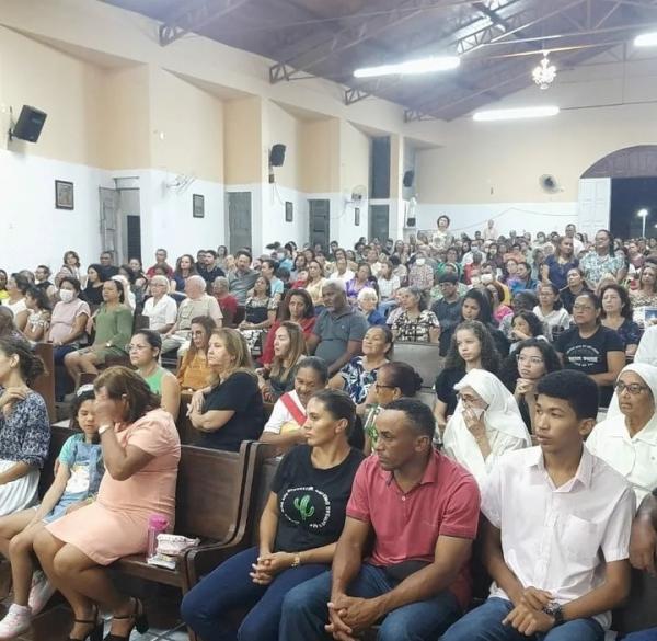 Fiéis da Igreja Católica de Floriano e Barão de Grajaú participam da Missa da Ceia do Senhor(Imagem:Reprodução)