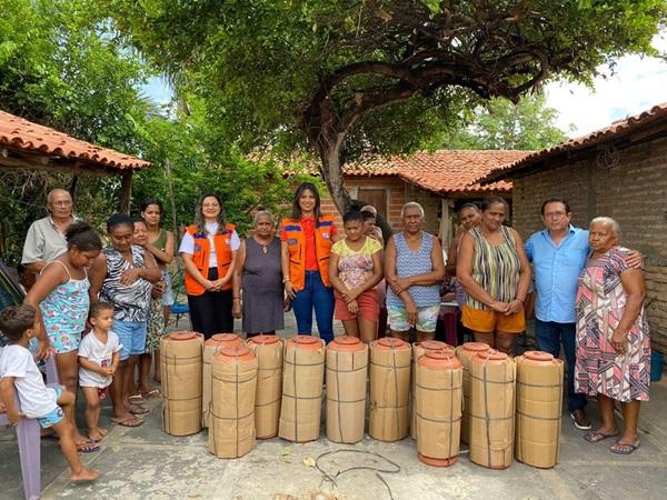 Cerca de 100 filtros foram entregues nesta sexta-feira(26), para dezenas de famílias no município.(Imagem:Divulgação)