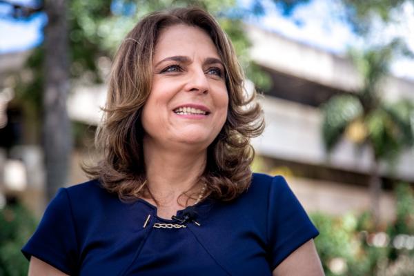 Bolsonaro nomeia Márcia Abrahão como reitora da UnB(Imagem:Divulgação)