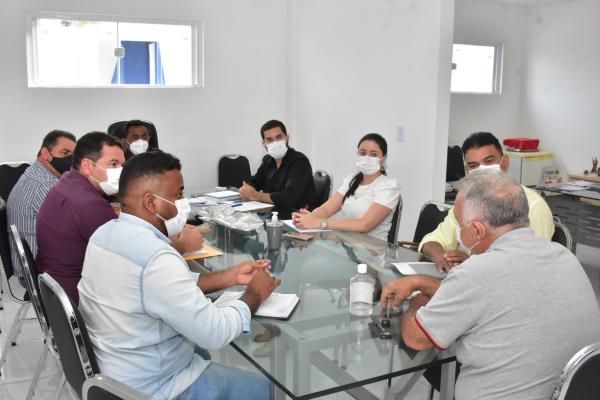 Reunião define medidas de combate à pandemia em Floriano após aumento de casos(Imagem:SECOM)