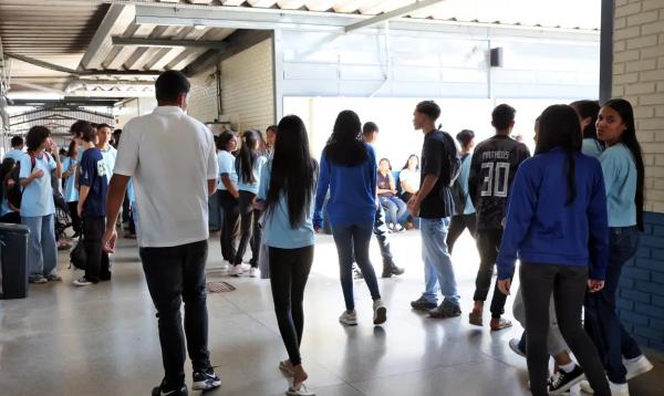 Programa Pé-de-Meia.(Imagem:Antônio Cruz/Agência Brasil)