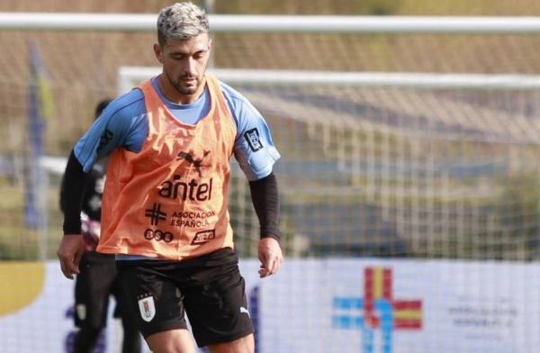 Arrascaeta sofre lesão na coxa durante treino e desfalca Uruguai nas eliminatórias(Imagem:Reprodução)