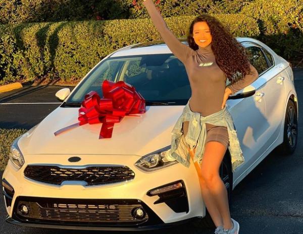 Camilly Victoria, filha de Carla Perez e Xanddy, compra carro.(Imagem:Reprodução/Instagram)