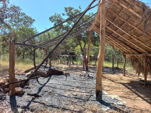 Incêndio nas casas de indígenas no Sul do Piauí.(Imagem:Divulgação /PC-PI)