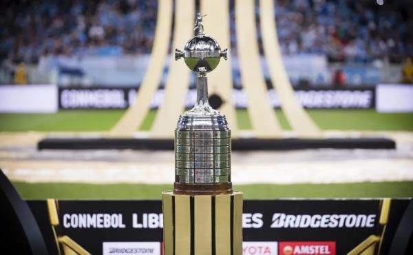 Troféu da Libertadores ?(Imagem:Jeferson Guareze/AGIF)