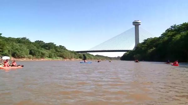  Desafio Entre Rios: piauienses fazem passeio pelo Rio Poti, em Teresina.(Imagem:TV Clube )