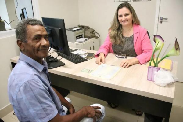 Paulo Antonio Pereira da Silva conseguiu tirar a certidão de nascimento pela 1ª vez aos 52 anos.(Imagem:Divulgação/DPE-PI)