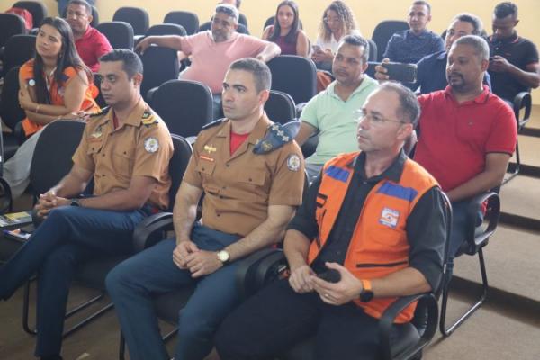 Prefeitura de Floriano participa de capacita&ccedil;&atilde;o sobre Gest&atilde;o de Riscos e Desastres.(Imagem:Secom)