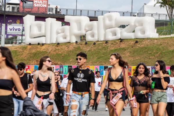 Confira abaixo os principais dados da última análise realizada pelo Observatório da SPTuris sobre o Lollapalooza:  Gasto médio dos turistas: R$ 1.659,00 Permanência média: 2,3 dias(Imagem:Reprodução)