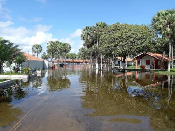 Lagoa do Portinho sangra e trecho da BR 402 segue interditado.(Imagem:Reprodução)