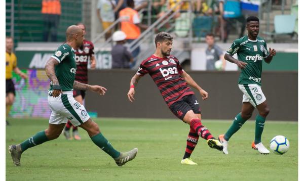 Brasileiro terá limite para troca de técnicos e central do VAR na CBF(Imagem:Alexandre Vidal/Flamengo/Direitos Reservados)