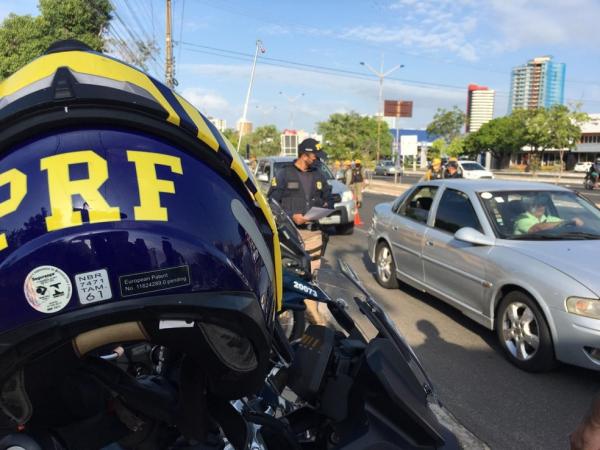 PRF deflagra a Operação Rodovida nas rodovias piauienses.(Imagem:Murilo Lucena/TV Clube)