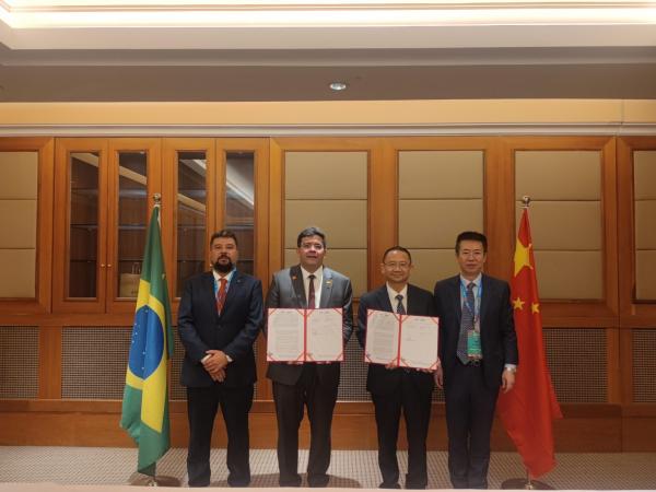 Na China, Rafael anuncia mais de R$ 3 bilhões em novos investimentos para o setor de energias renováveis no Piauí.(Imagem:Divulgação)