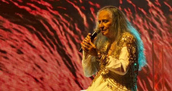 Maria Beth&acirc;nia grava o show dos 60 anos de carreira, no fim da turn&ecirc; no Rio(Imagem:Rodrigo Goffredo)