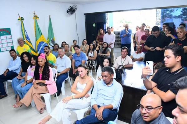  Prefeitura de Floriano assina ordem de servi&ccedil;o para constru&ccedil;&atilde;o de UBS no Cajueiro II.(Imagem:Secom)