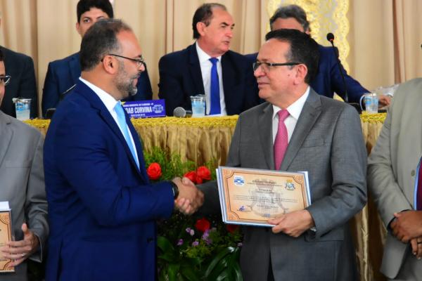 Sessão Solene concede títulos de cidadania em homenagem aos 126 anos de Floriano.(Imagem:CMF)