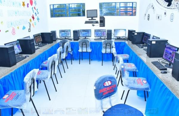 Prefeitura entrega reforma e novo laboratório de informática da Escola Pe. Pedro Barroso.(Imagem:Secom)