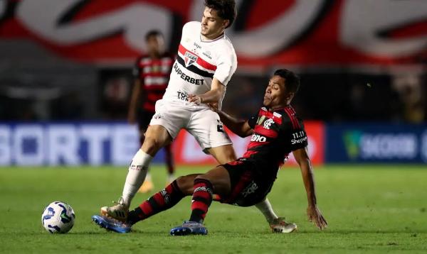 flamengo, são paulo, brasileiro(Imagem:REUTERS/JEAN CARNIEL/DIREITOS RESERVADOS)