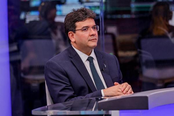 Rafael Fonteles entrega medalhas da OBMEP e premia estudantes de Olimpíadas do Conhecimento(Imagem:Divulgação/Redes sociais)