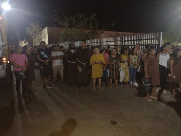 Procissão e missa solene encerram o festejo de São Francisco de Assis em Floriano.(Imagem:FlorianoNews)