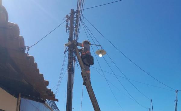Infraestrutura de Floriano realiza mais de 800 atendimentos em iluminação pública no mês de maio.(Imagem:Secom)