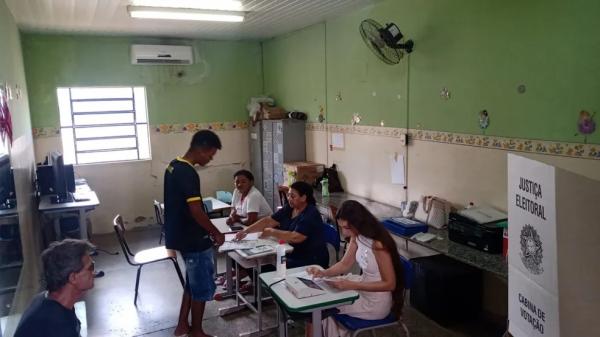  Votação tranquila em Teresina no segundo turno das eleições 2022.(Imagem:Lívia Ferreira/g1 )