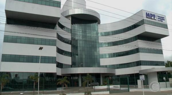 O Ministério Público Federal (MPF) no Piauí abriu 49 procedimentos relacionados a fraudes de recursos para o combate à Covid-19 no estado. As denúncias envolvem a inoperância de ho(Imagem:Reprodução)
