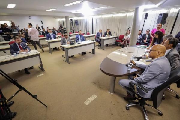 Deputados aprovam o reajuste escalonado do salário de procuradores de justiça do Piauí: R$ 41 mil em 2025.(Imagem:Alepi)