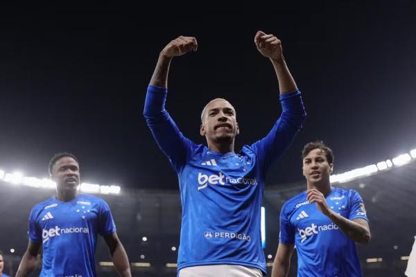 Matheus Pereira comemora gol em Cruzeiro x Barcelona-EQU.(Imagem:Divulga&ccedil;&atilde;o Conmebol)