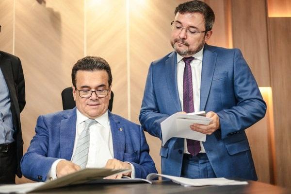 A proposta obriga a fixação dos móveis das escolas para prevenir acidentes.(Imagem:Alepi)