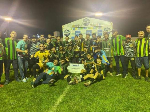 Dourados vence nos p&ecirc;naltis e conquista a Ta&ccedil;a Cidade em Bar&atilde;o de Graja&uacute;.(Imagem:Divulga&ccedil;&atilde;o)