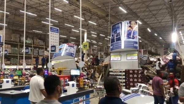 Prateleiras desabam em supermercado de São Luís (MA).(Imagem:Redes sociais)