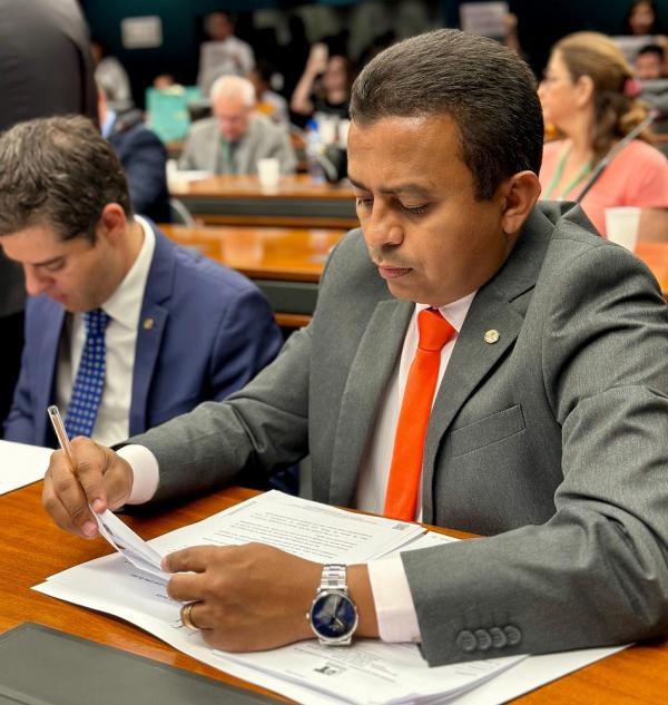 Deputado Dr. Francisco defende PEC do Municipalismo.(Imagem:Ascom)