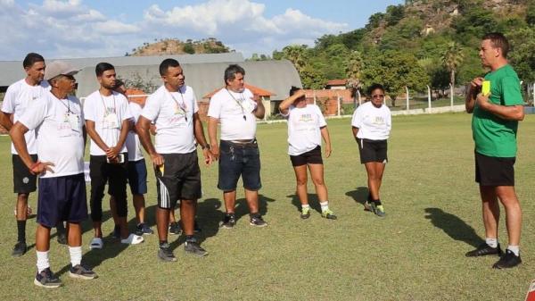 Capacita Piauí chega a Monsenhor Gil atualizando profissionais em arbitragem(Imagem:Divulgação)