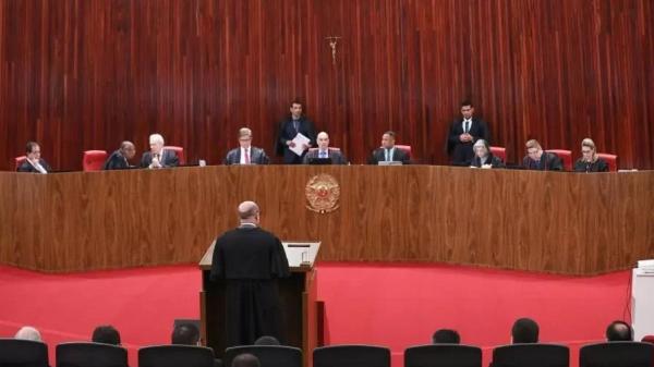 TSE atende Lula e suspende direito de resposta concedido a Bolsonaro(Imagem:Divulgação)